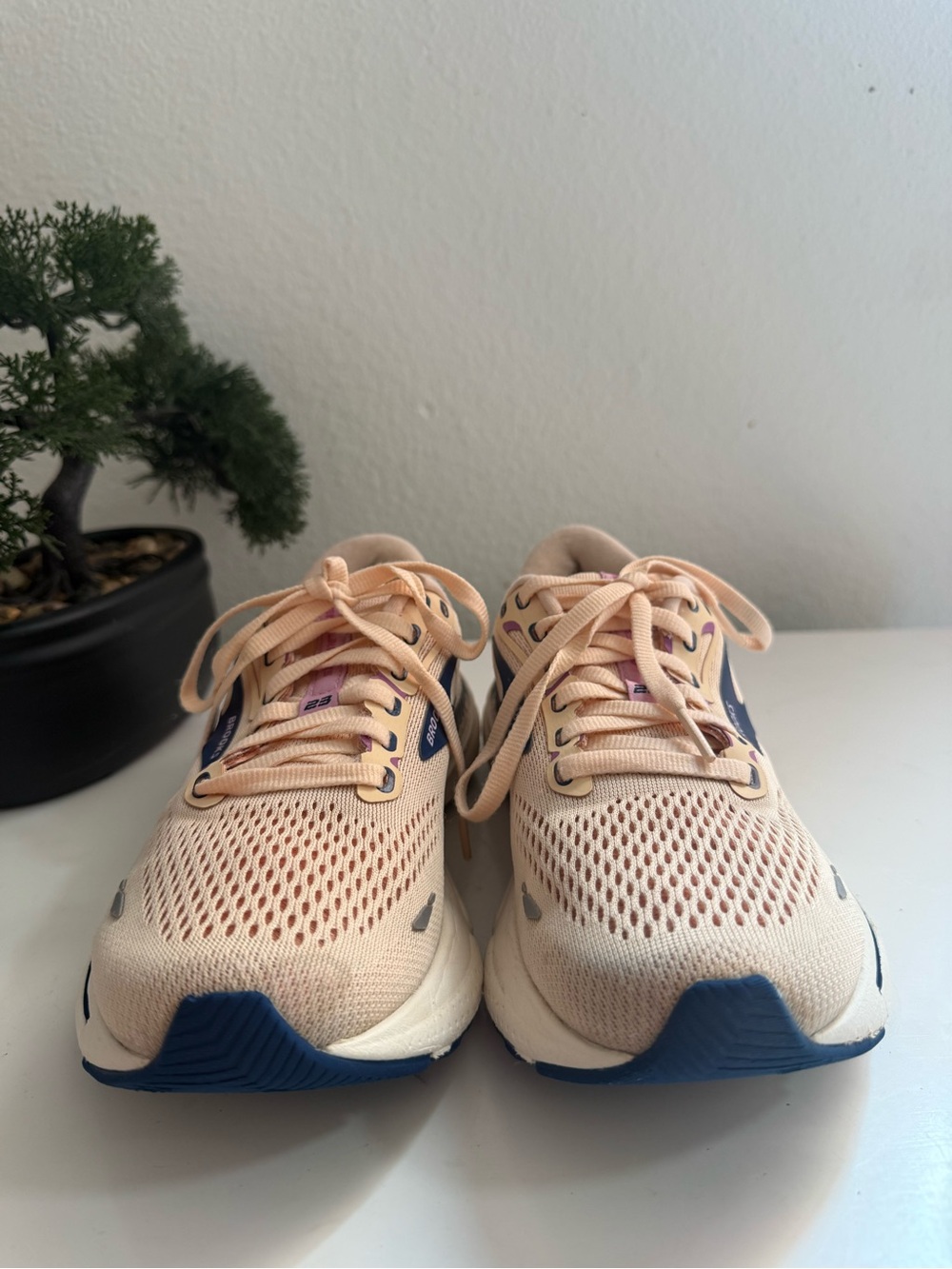 Brooks adrenaline 23 Women size 7 Running Sneakers — Peach with Purple Accents - Picture 3 of 13